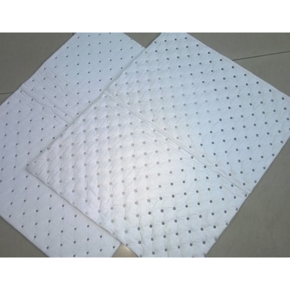 Oil binding pad