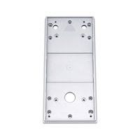 Spacer plate for clothes lift