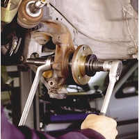 Spacer for wheel bearing tool set