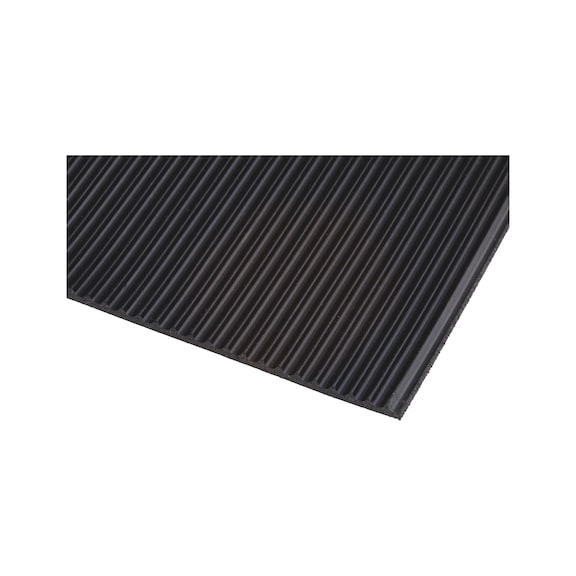 Grooved rubber mat