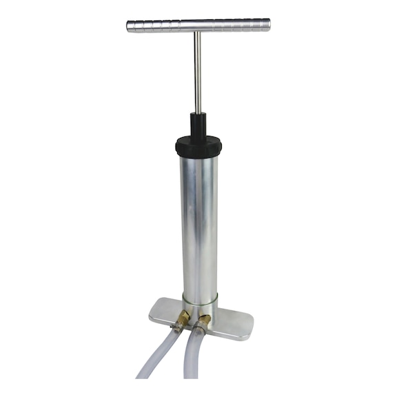 Hand transfer pump with base plate