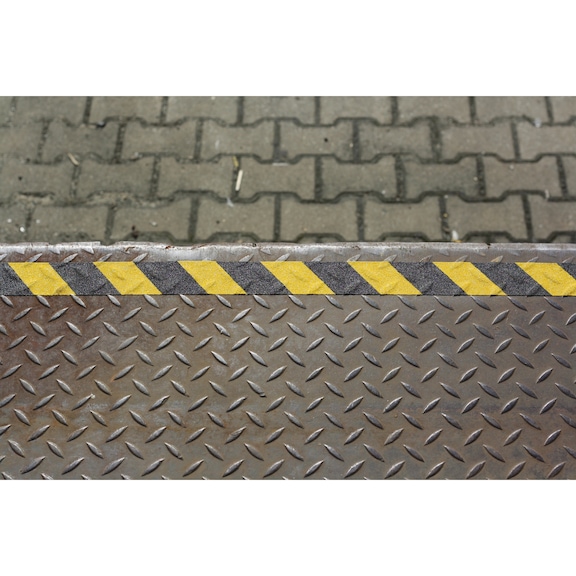 Warning adhesive tape, non-slip, aluminium-laminated - 3