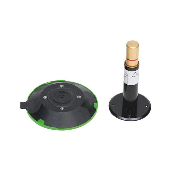 Suction cup with pump
