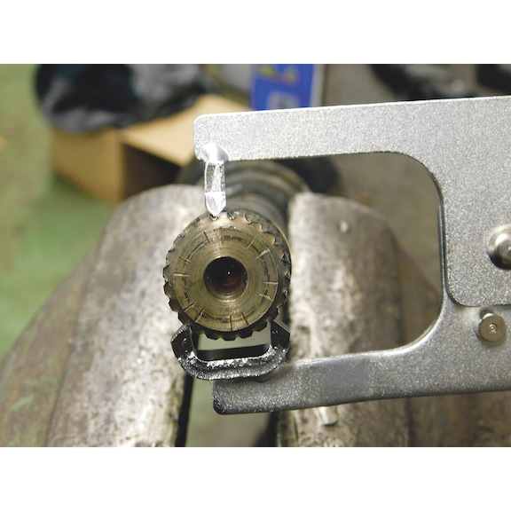 Pince de serrage pour anneaux de sécurité pour arbres de transmission - 2