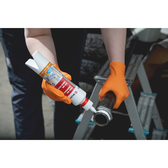 Low-strength pipe sealant with PTFE - 3
