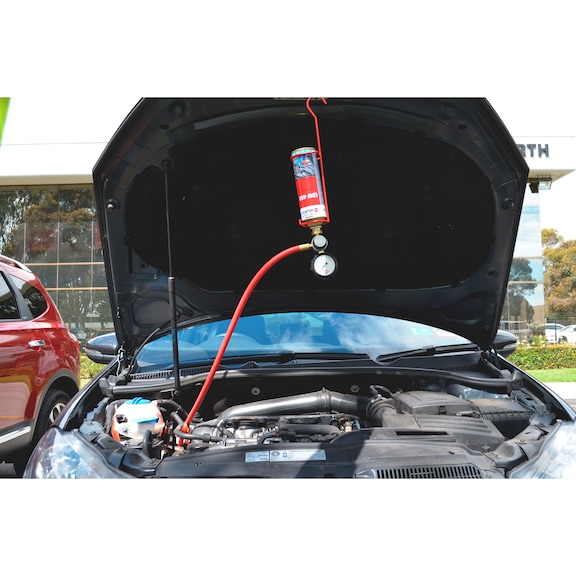 Xăng tẩy rửa hệ thống cho xe ô tô - SÚC BÉC XĂNG TỰ ĐỘNG LBW400  330ML