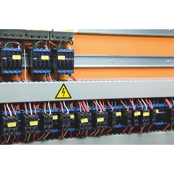 Veiligheids- en waarschuwingsbord — Gevaarlijke elektrische spanning - 2