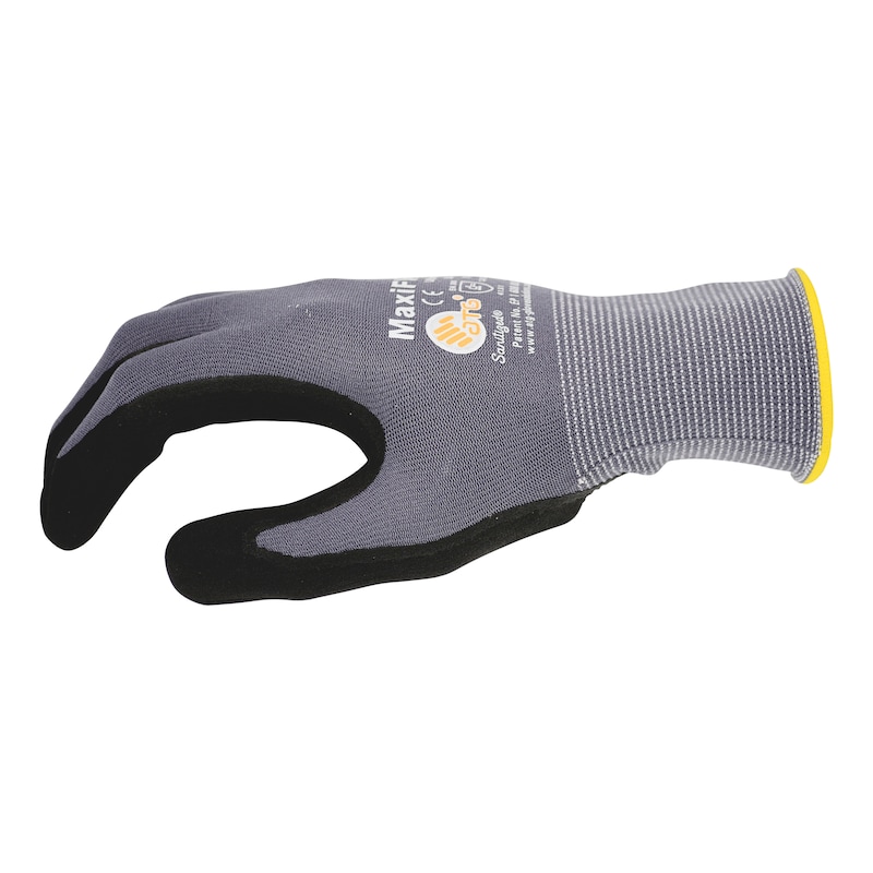 Protective glove  Nitrile Dry Fit