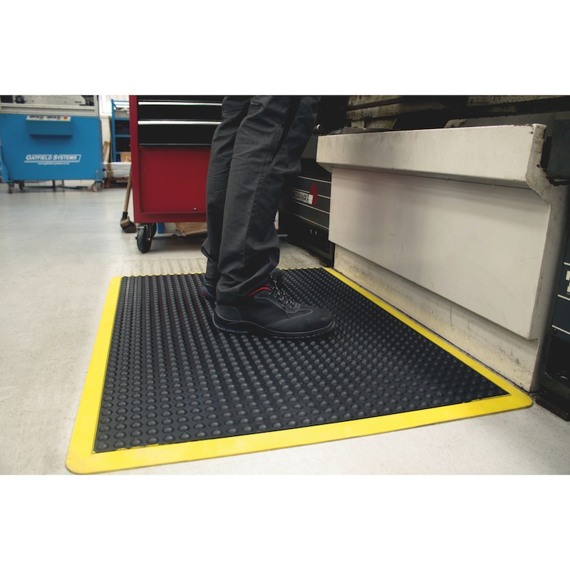Anti-fatigue mat with textured surface, extendible - 4