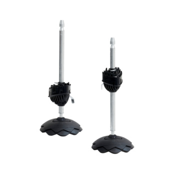 Safety foot adjustable for telescopic ladder
