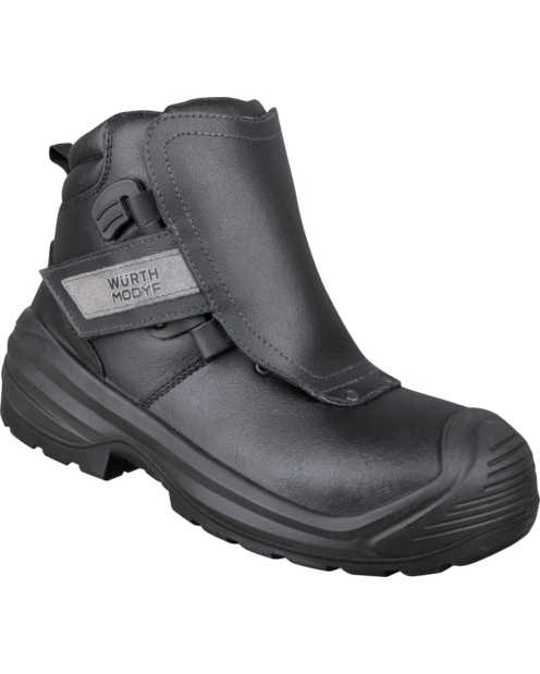 Une chaussure de sécurité basse Bottes de sécurité S3 Fornax de couleur noire de la marque de vêtements de travail et chaussures de sécurité Würth MODYF vue de 3 quarts face. Les détails sont visibles comme ses variétés de couleurs. La languette ainsi que