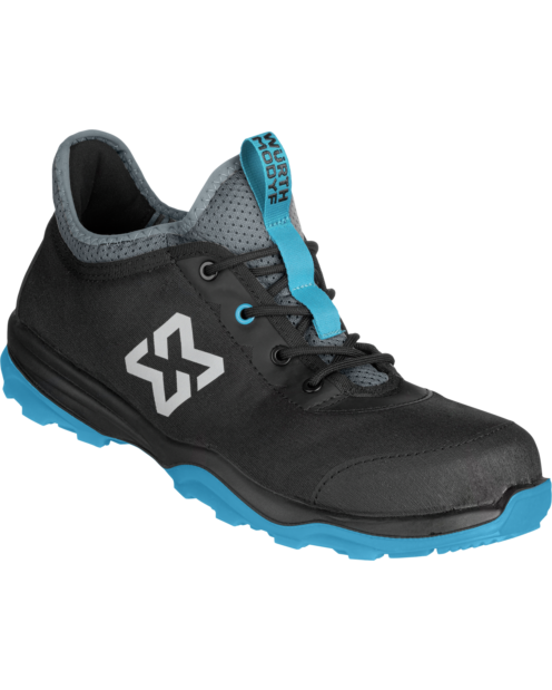 Une chaussure de sécurité basse S1P EcoFresh de couleur bleu et noir de la marque de vêtements de travail et chaussures de sécurité Würth MODYF vue de 3 quarts face. Les détails sont visibles comme ses variétés de couleurs. La languette ainsi que les lace