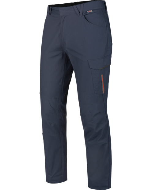 Vue de face d'un pantalon de travail STRETCH X SUMMER Marine de couleur  de la marque de vêtements de travail et chaussures de sécurité Würth MODYF. Le pantalon est bien visible ainsi que ses poches.
