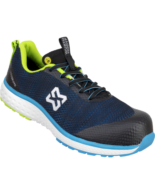 Une chaussure de sécurité basse Carbon 290 ultra-légères S1PL de couleur marine de la marque de vêtements de travail et chaussures de sécurité Würth MODYF vue de 3 quarts face. Les détails sont visibles comme ses variétés de couleurs. La languette ainsi q
