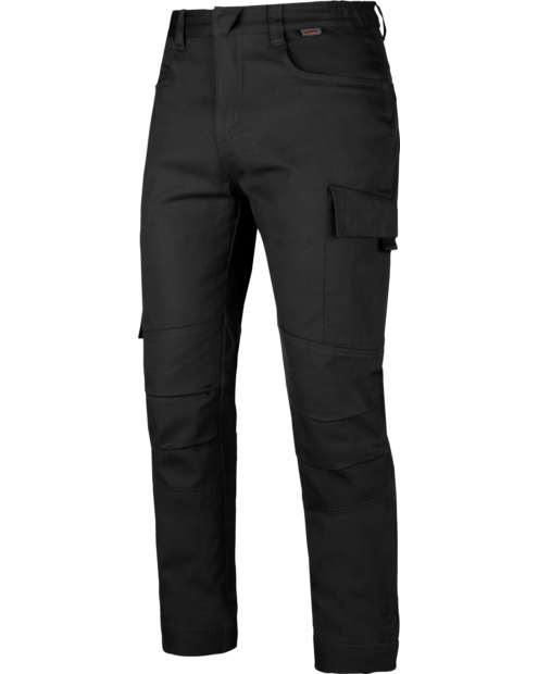 Vue de face d'un pantalon de travail hiver Star CP 250 Würth MODYF de couleur noir de la marque de vêtements de travail et chaussures de sécurité Würth MODYF. Le pantalon est bien visible ainsi que ses poches.