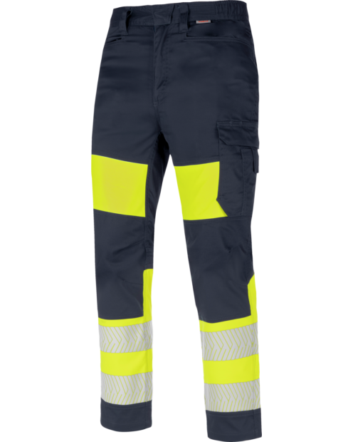 Vue de face d'un pantalon de travail Pantalon haute visibilité FLUO ONE / de couleur jaune/marine de la marque de vêtements de travail et chaussures de sécurité Würth MODYF. Le pantalon est bien visible ainsi que ses poches.