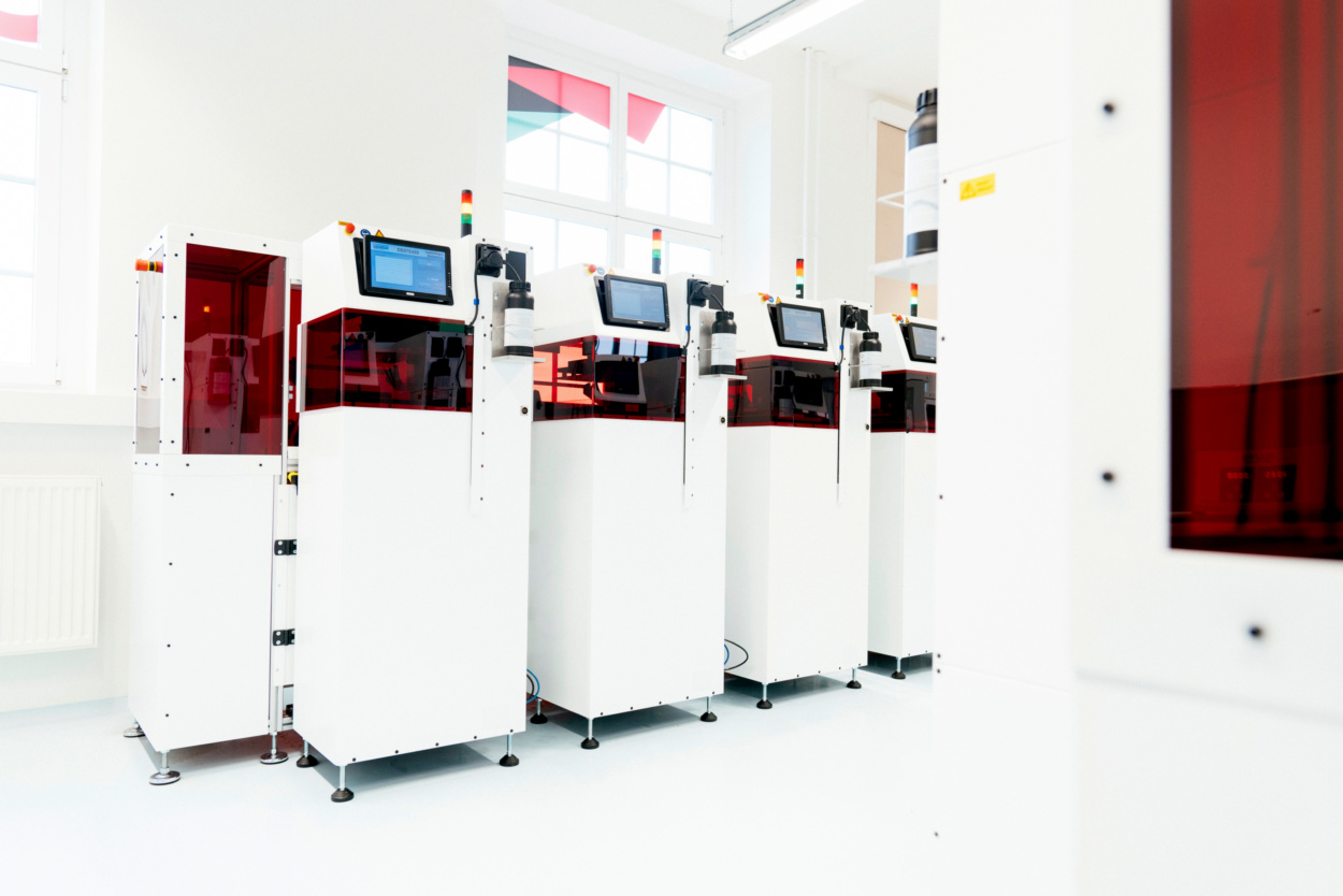 Mehrere 3D-Drucker in der addititven Fertigung Mehrere 3D-Drucker in der addititven Fertigung