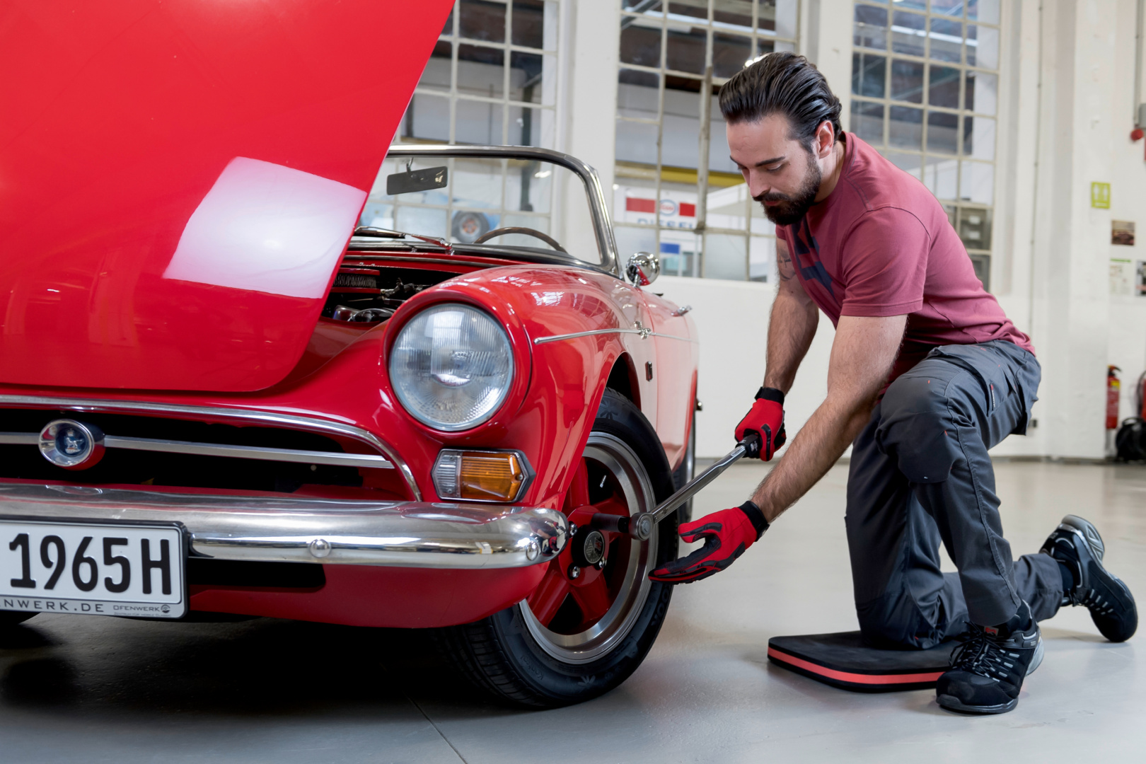 Titelbild Von Lötzinn bis Hohlraumwachs: Ihre Top 10 Produkte im Auto-Spezialbetrieb Titelbild Von Lötzinn bis Hohlraumwachs: Ihre Top 10 Produkte im Auto-Spezialbetrieb